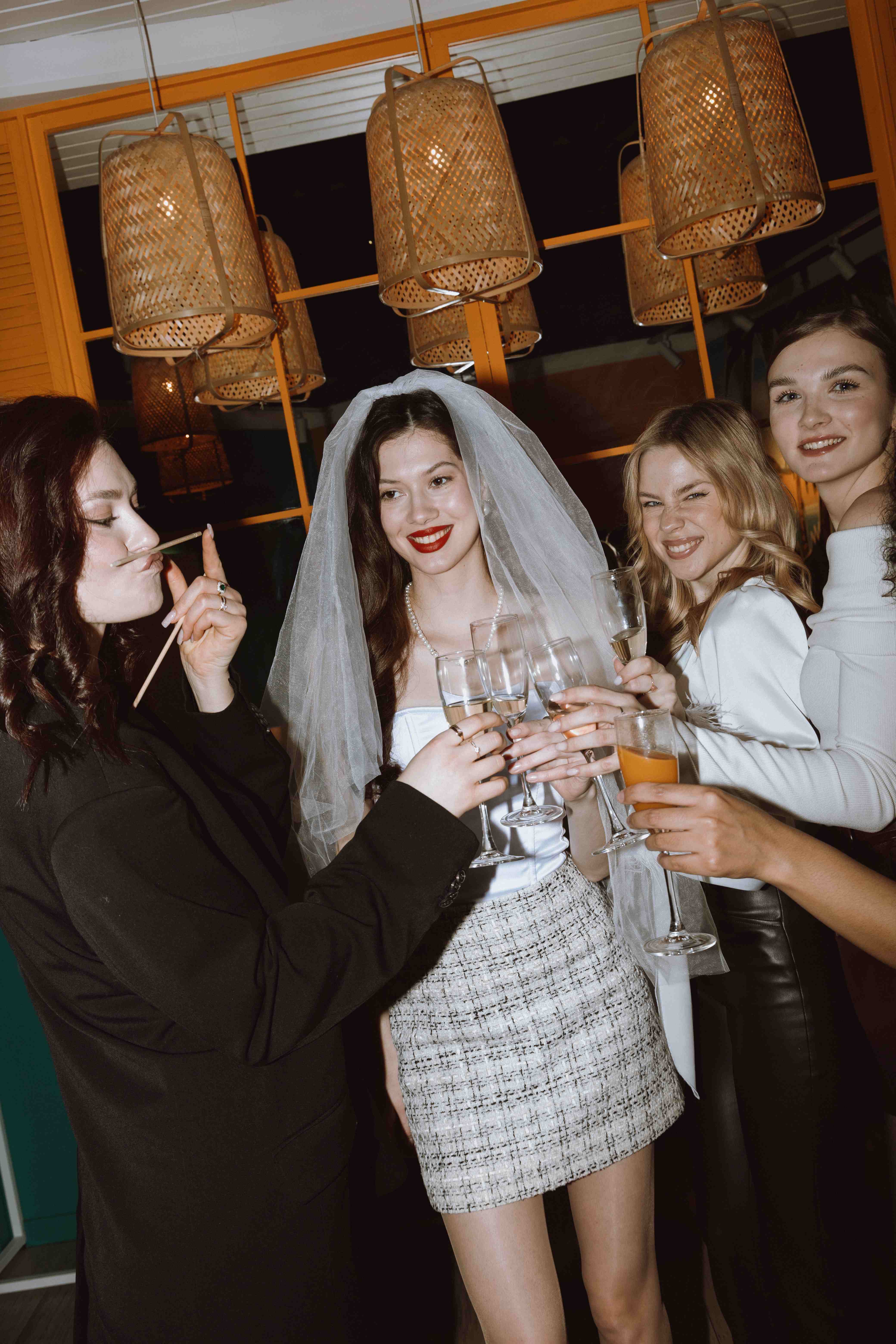 Где провести девичник