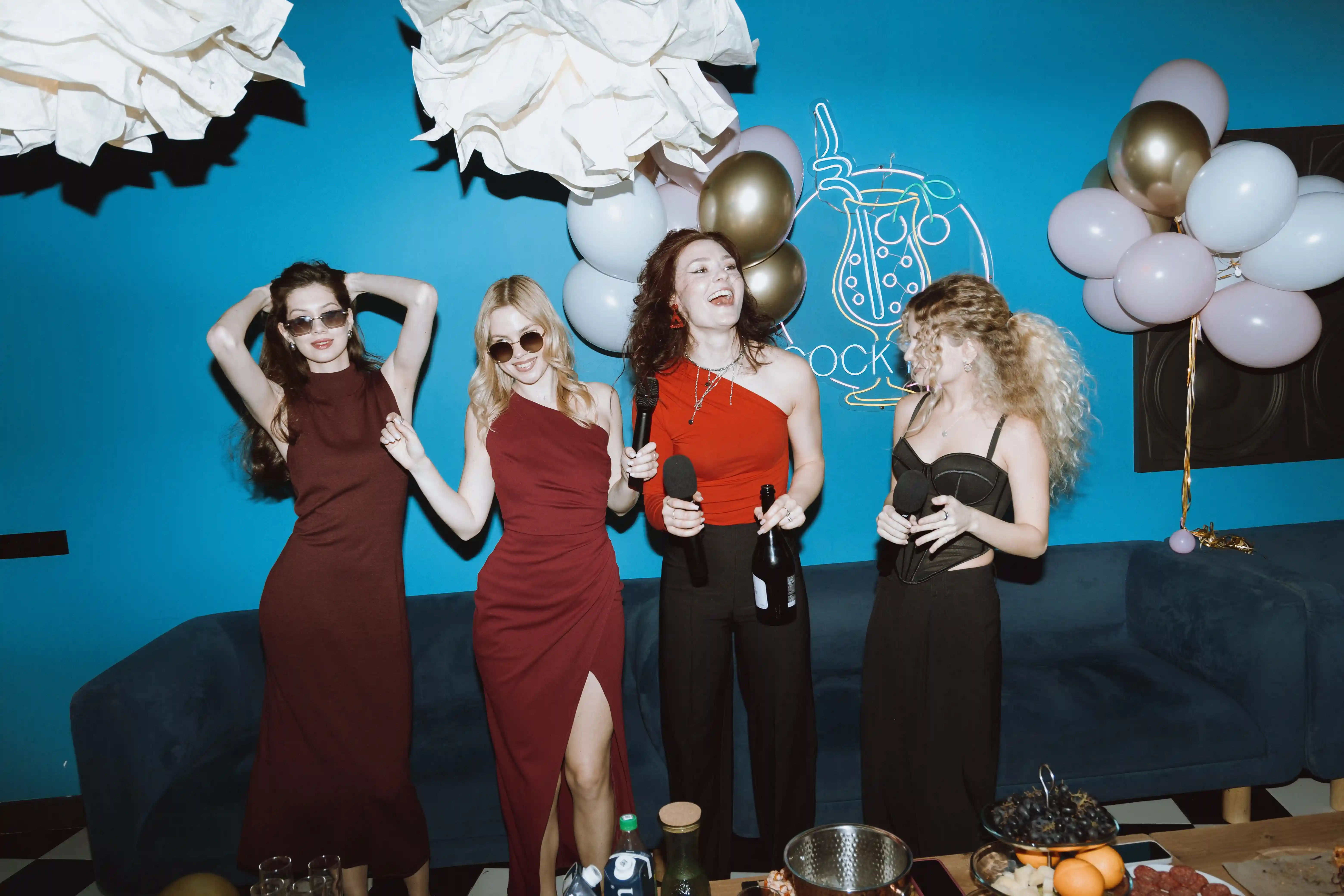 Почему караоке — это отличный тимбилдинг